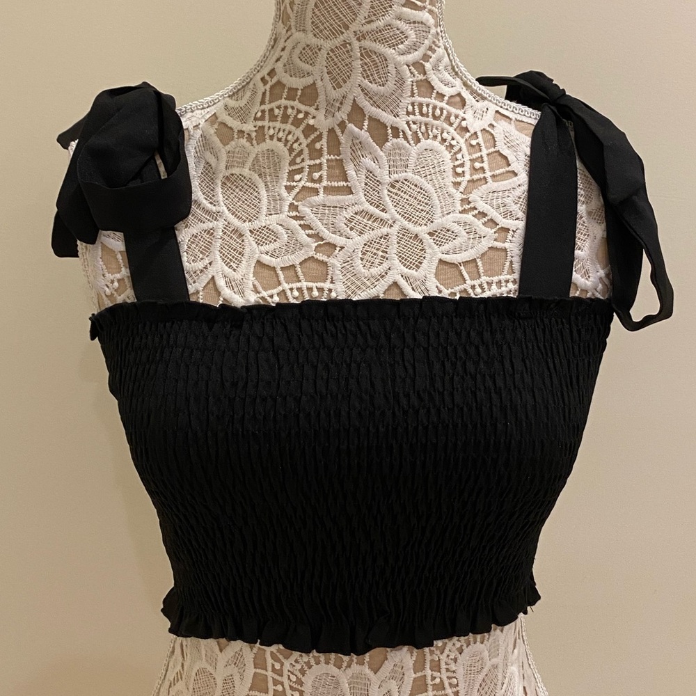 Tie Shoulder Crop Top